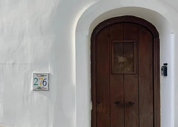 Cozy On Street Level